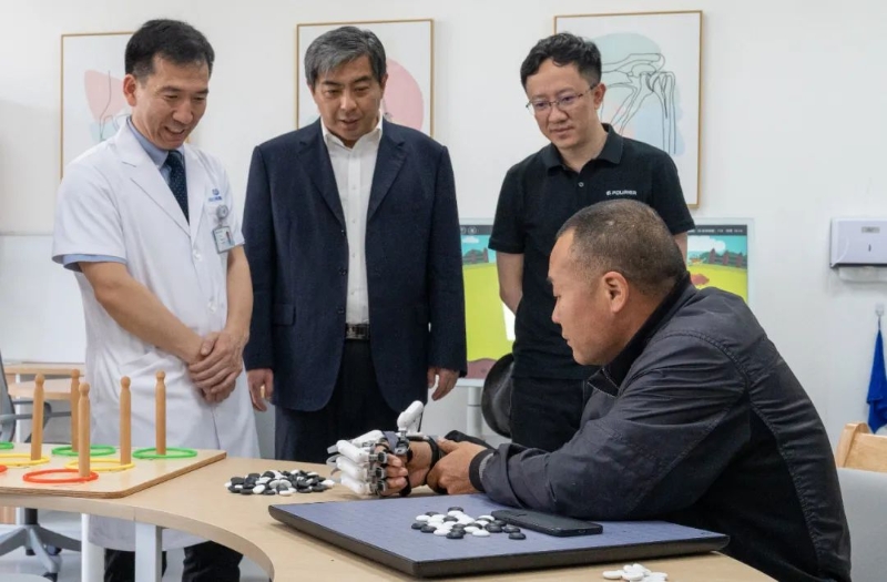 上海傅利叶智能科技有限公司来我区考察洽谈.jpg