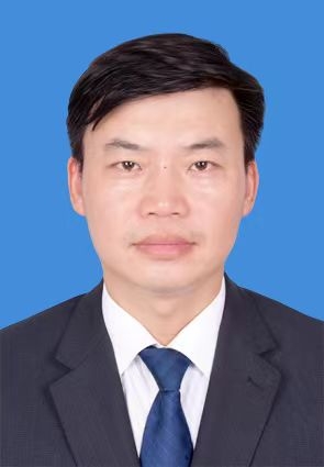 秦志刚.jpg 秦志刚.jpg